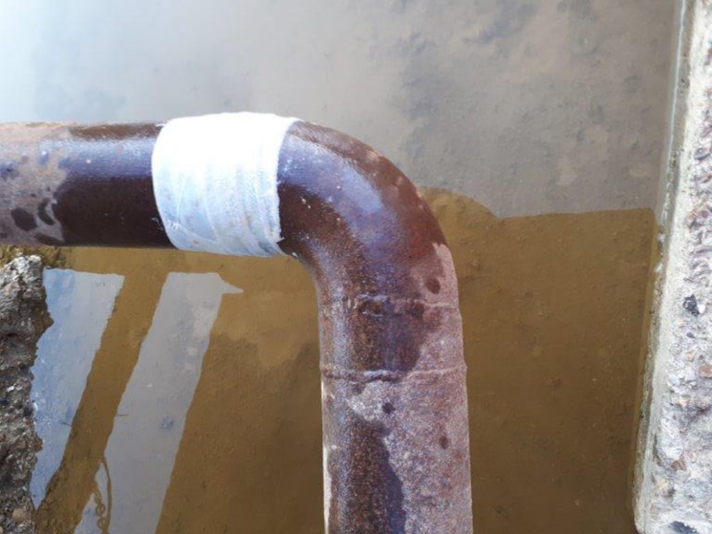 Repair of a 150mm steel pipe 90 degree elbow bend at a quarry wash plant in the UK