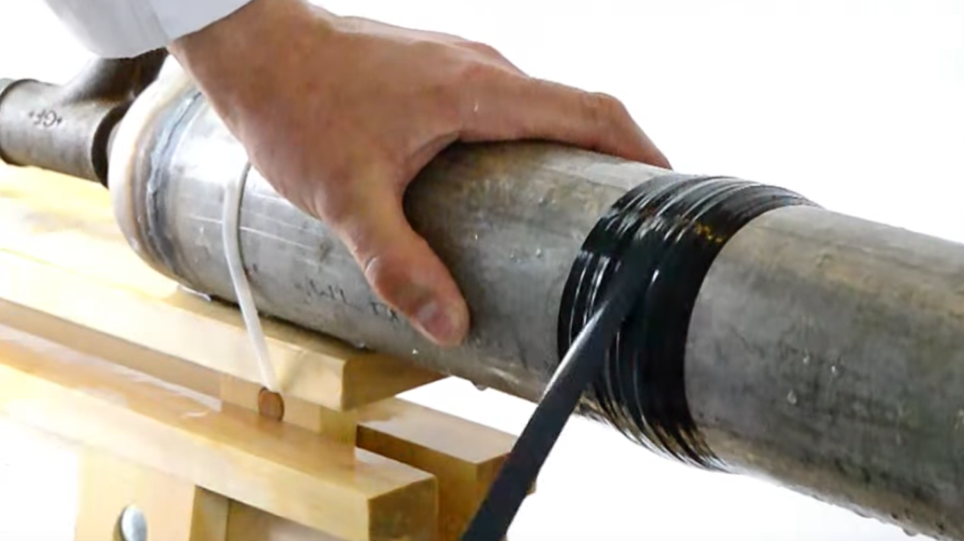 Video How to make a live leak repair with Wrap & Seal Pipe Burst Tape