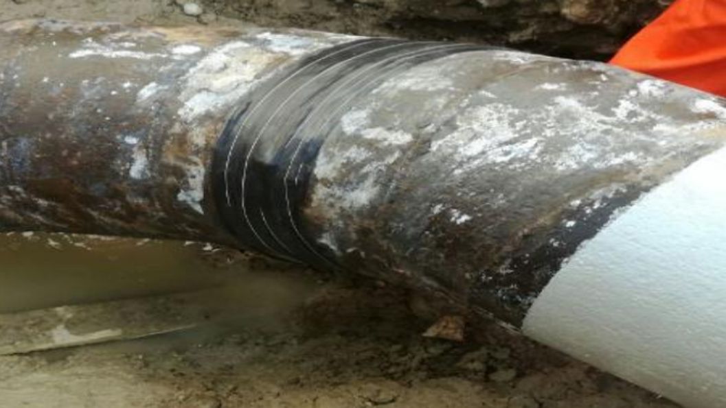 Wrap & Seal Pipe Burst Tape seals a leaking elbow bend at a wastewater treatment plant in Mexico